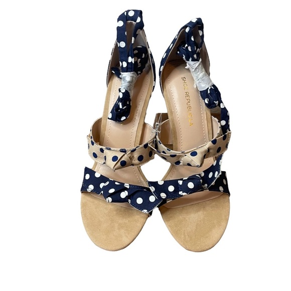 Polka Dot heels size 6 - Picture 2 of 7